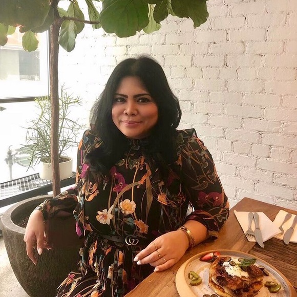 Meet your Posher, Jezreel - Picture 5 of 16